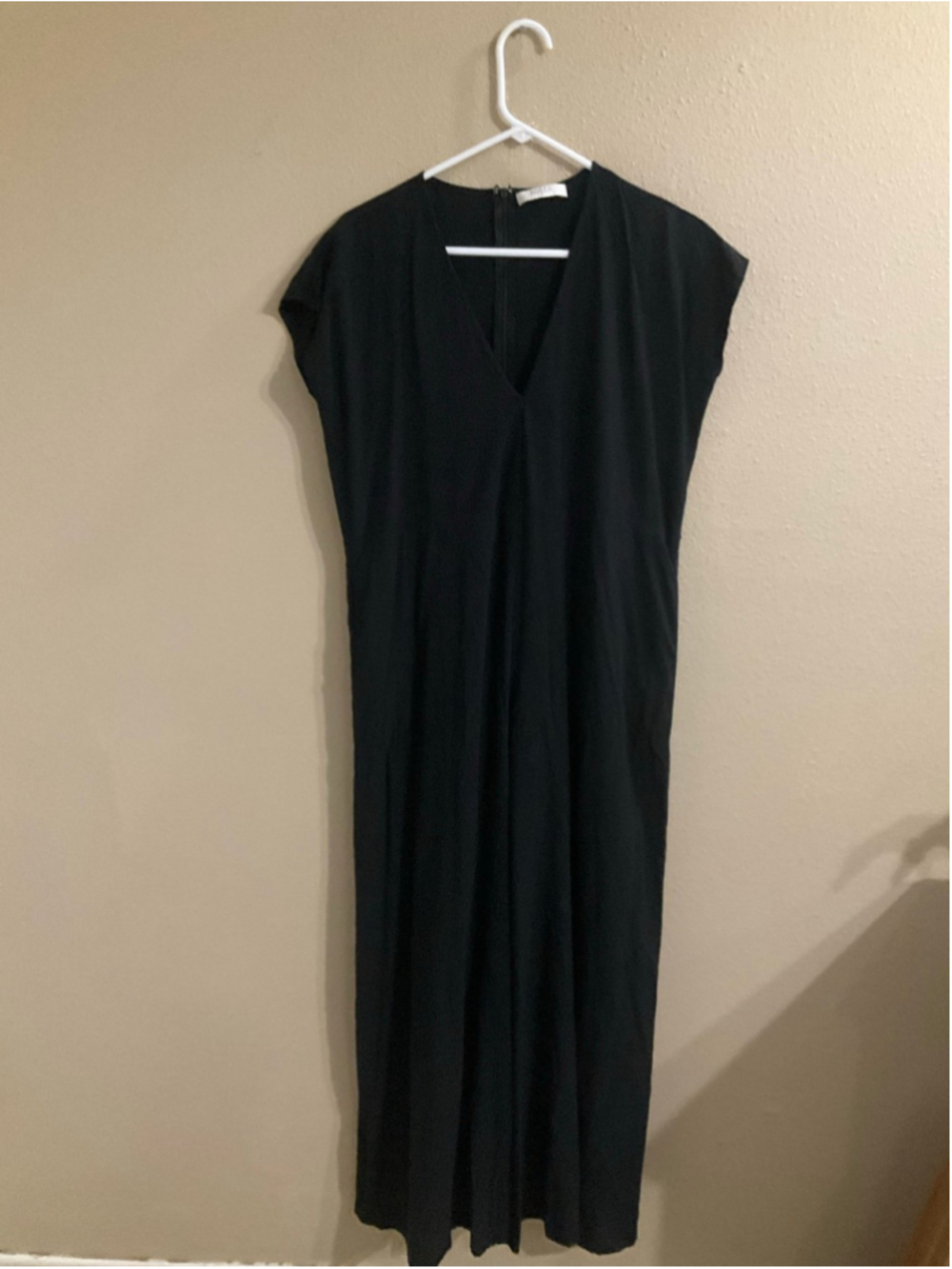 Mulla Black Wide Leg Jumpsuit Medium V-Neck Cap Sleeve Minimalist One Piece